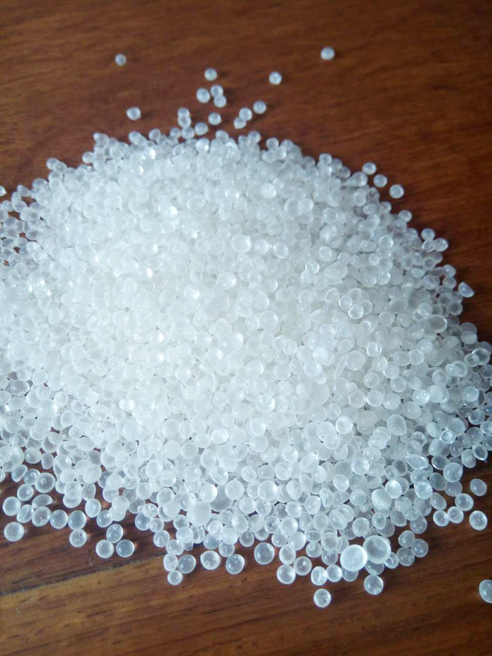 光穩(wěn)定劑與再生顆粒揭秘它們?cè)谒芰现破分械纳衿孀饔?></div>
  <div   id=